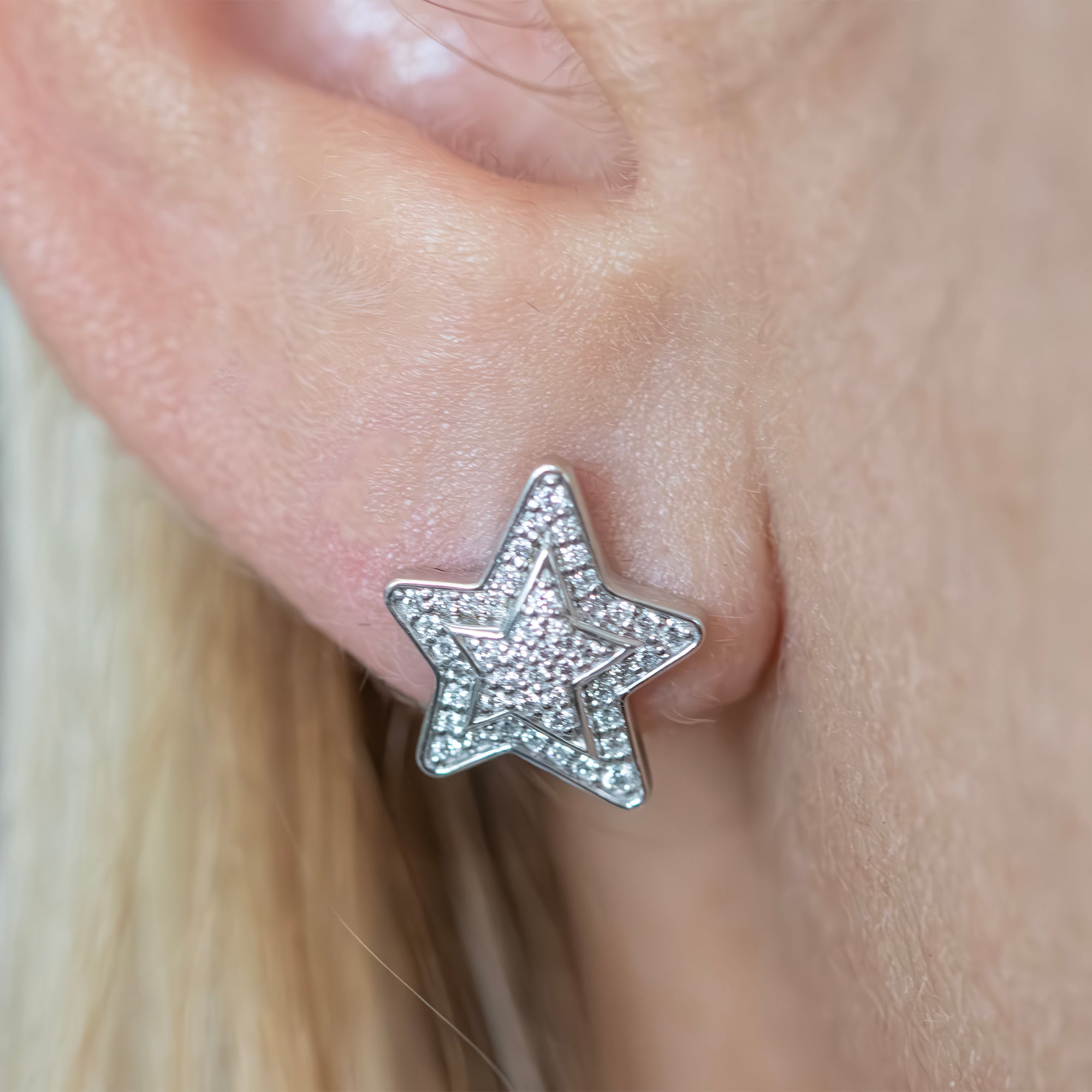 14K Gold Star Stud Earrings - Main Image