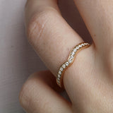 14K Gold V Shape Rhythm Diamond Wedding Band