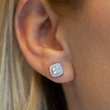 14K White Gold Diamond Earring