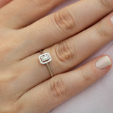 8K White Gold Baguette and Round Diamond Engagament Ring