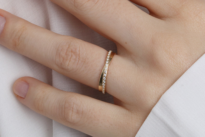 14K Gold Overlaping Ring with Diamonds