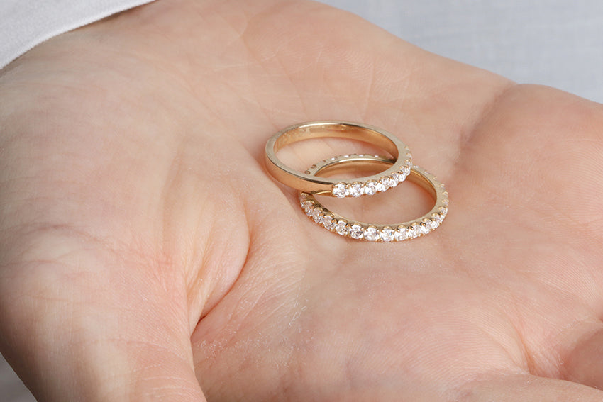 14K Gold 2.2mm 9 stone Diamond Wedding Band