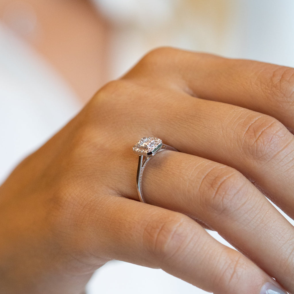 8K White Gold Baguette and Round Diamond Engagement Ring