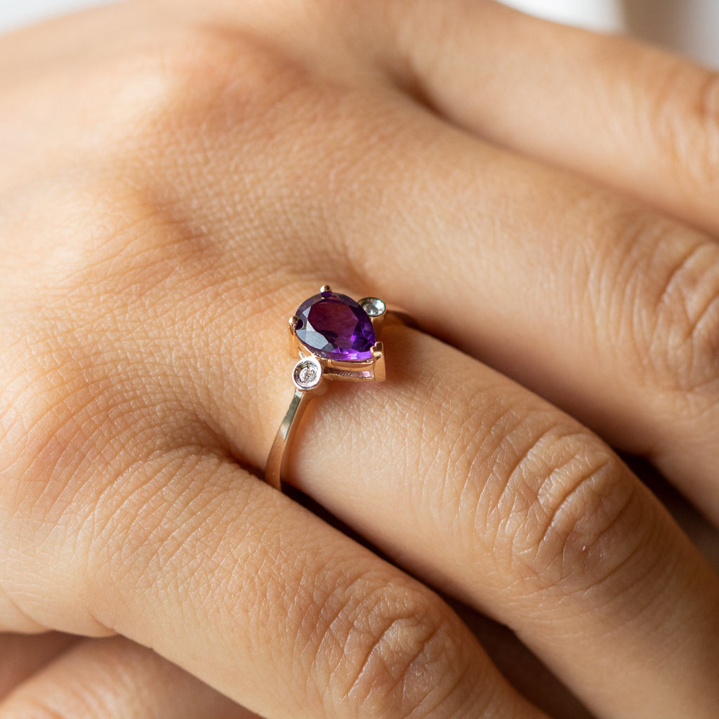  14K Gold Pear Amethyst Gemstone Ring