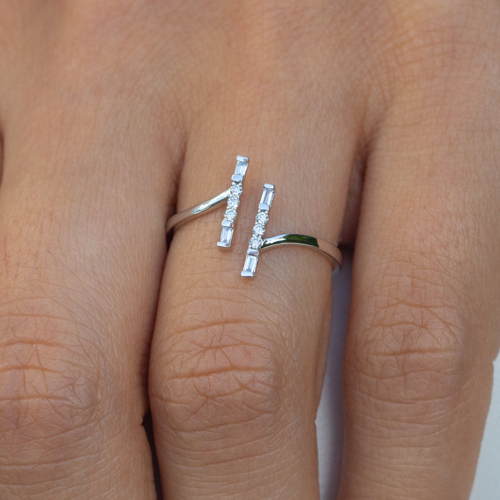  14K White Gold Double T Bar Ring