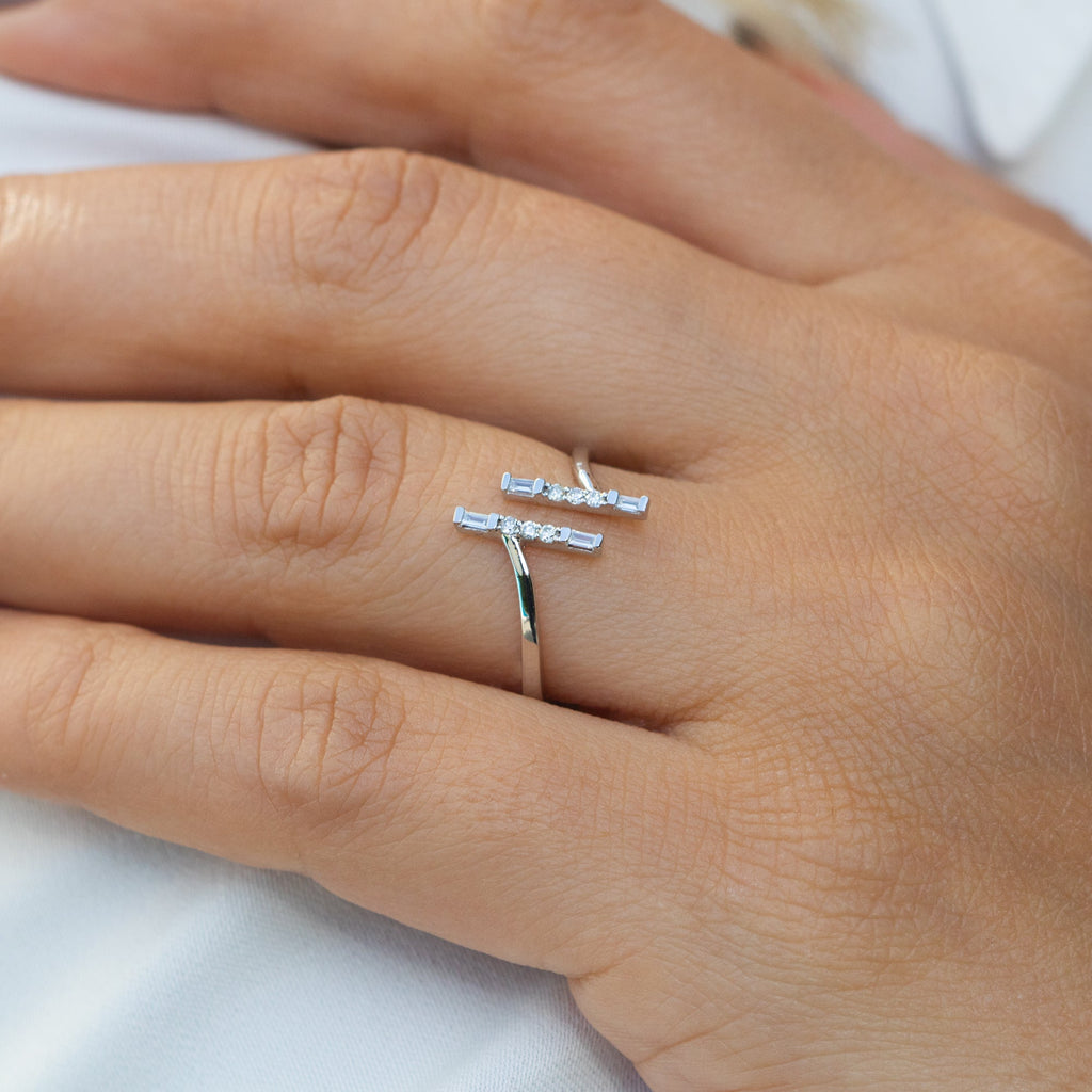  14K White Gold Double T Bar Ring